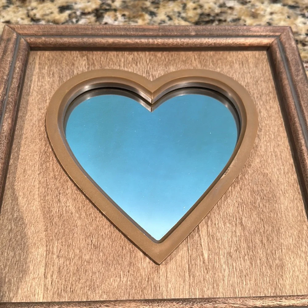 Heart ❤️ mirror 🪞